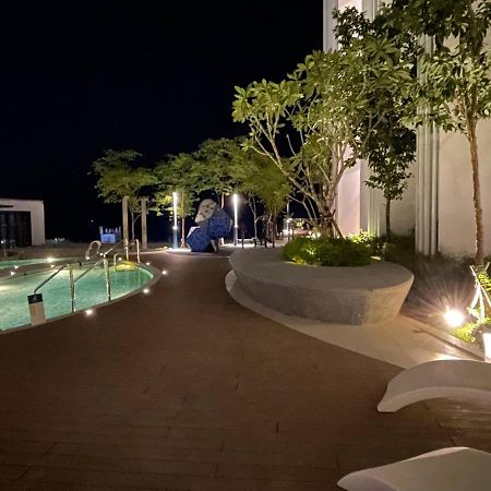 Sunset Seaview Studio Apartment At Kota Kinabalu City Centre Exterior foto